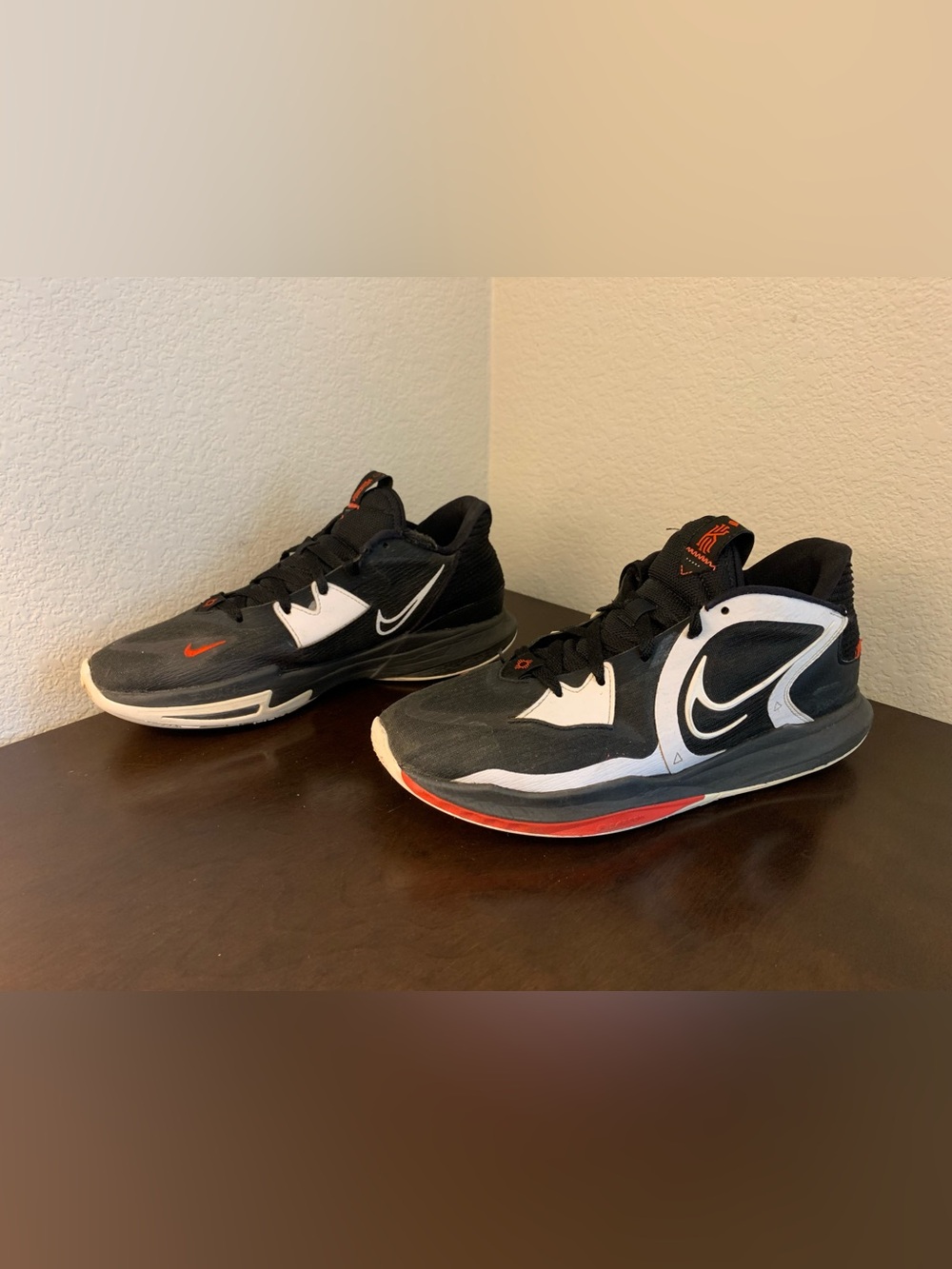 Nike Kyrie low 5 bred dominoes shoes Sneakers Men's Size 12 Beaters